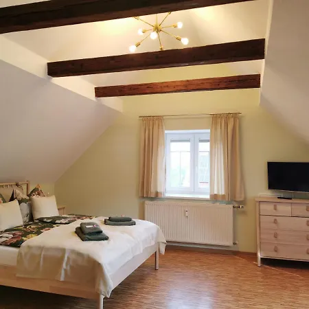 Ferienhof Gräfe - 3-Seiten Hof mit großem Garten, Pool&Sauna Meißen Exterior foto