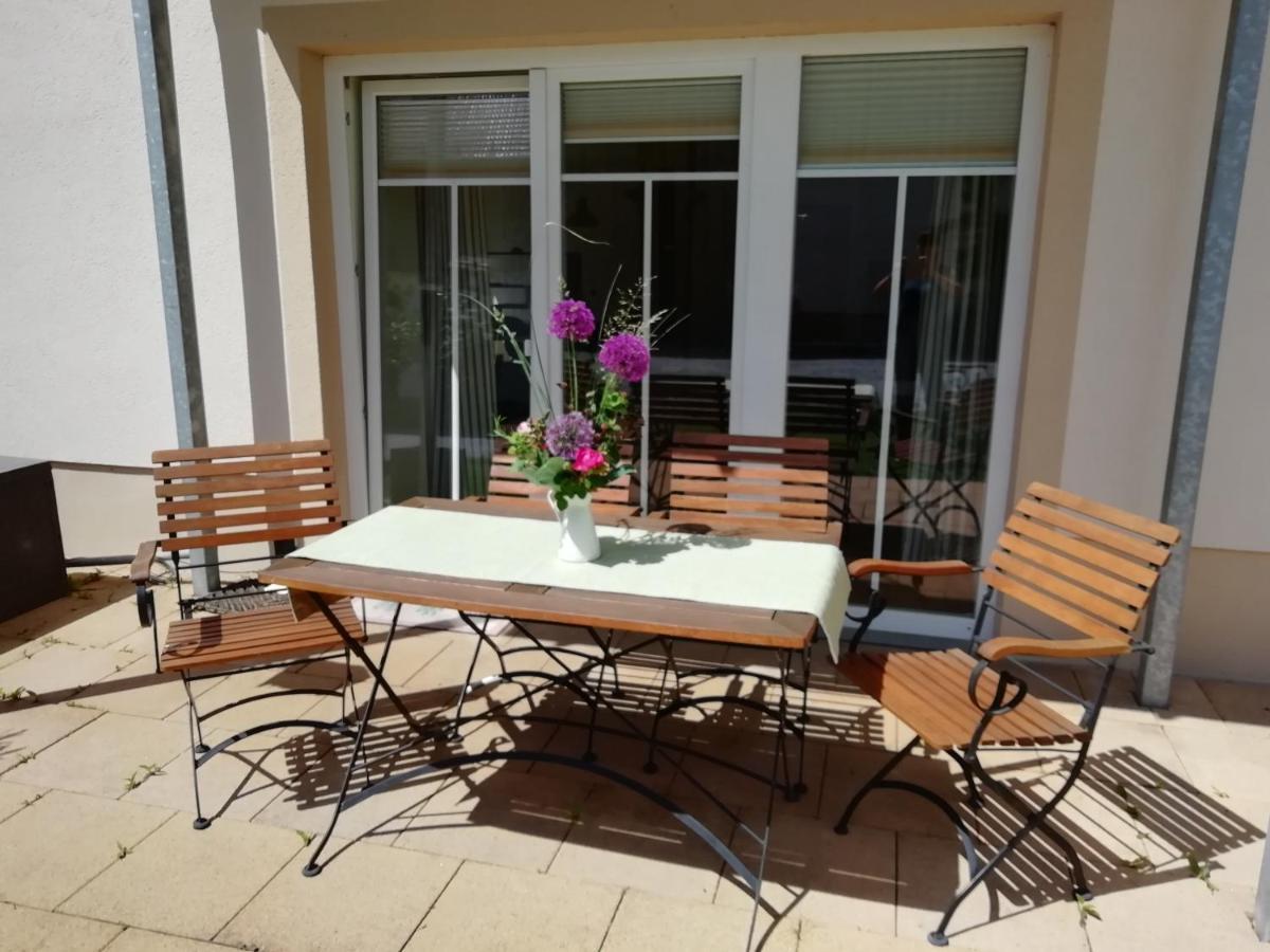Apartment Gräfe - 3-seiten Hof Mit Großem Garten, Pool&sauna