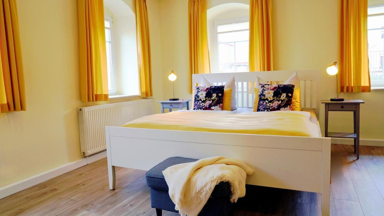 Apartment Gräfe - 3-seiten Hof Mit Großem Garten, Pool&sauna Meißen