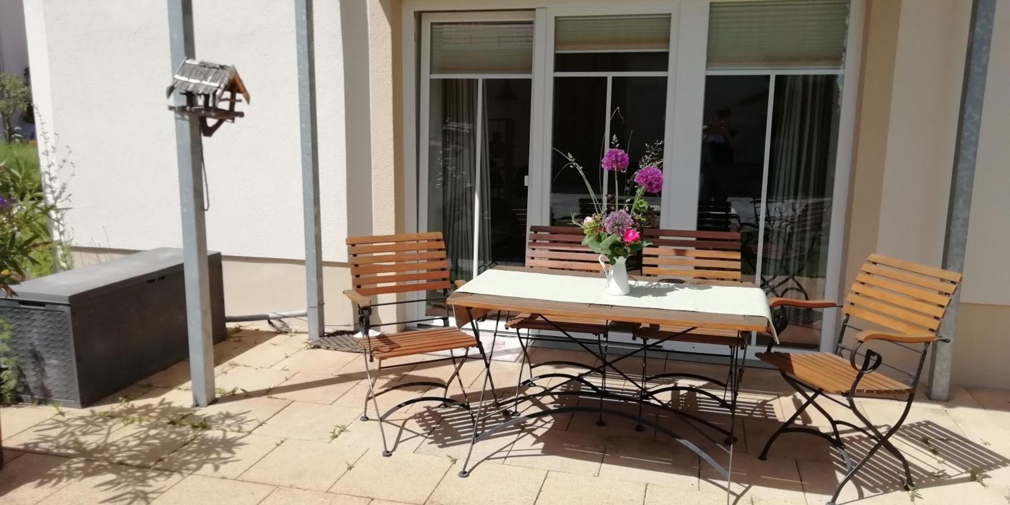 Apartment Gräfe - 3-seiten Hof Mit Großem Garten, Pool&sauna *