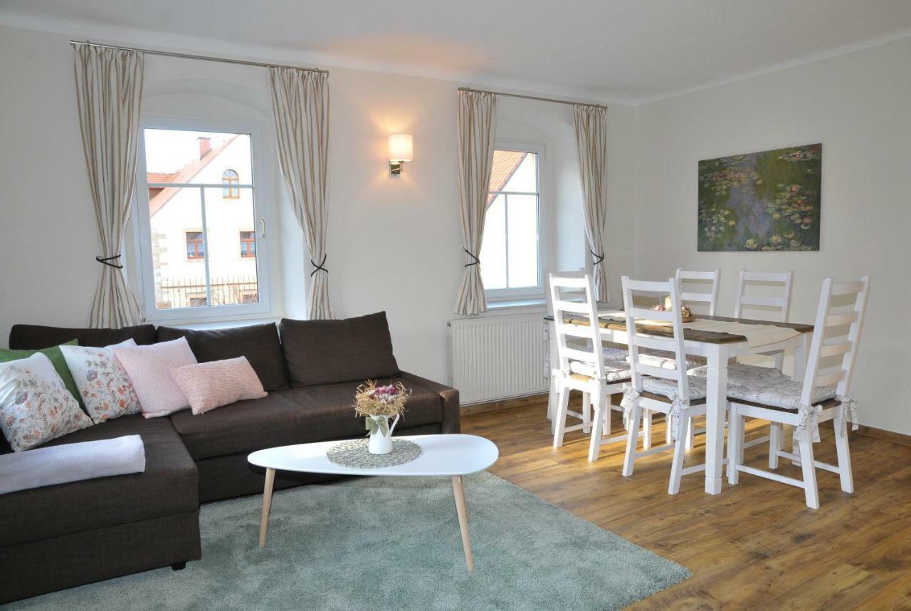 Apartment Gräfe - 3-seiten Hof Mit Großem Garten, Pool&sauna *