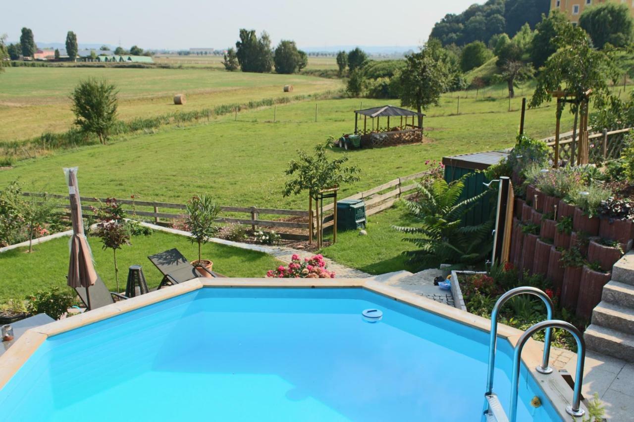 Apartment Ferienhof Graefe - 3-Seiten Hof Mit Grossem Garten, Pool & Sauna