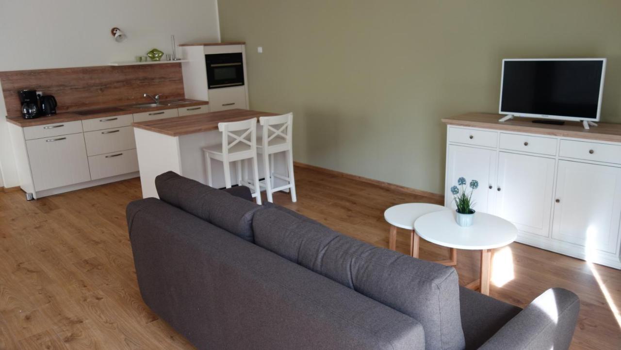 Apartment Gräfe - 3-seiten Hof Mit Großem Garten, Pool&sauna *