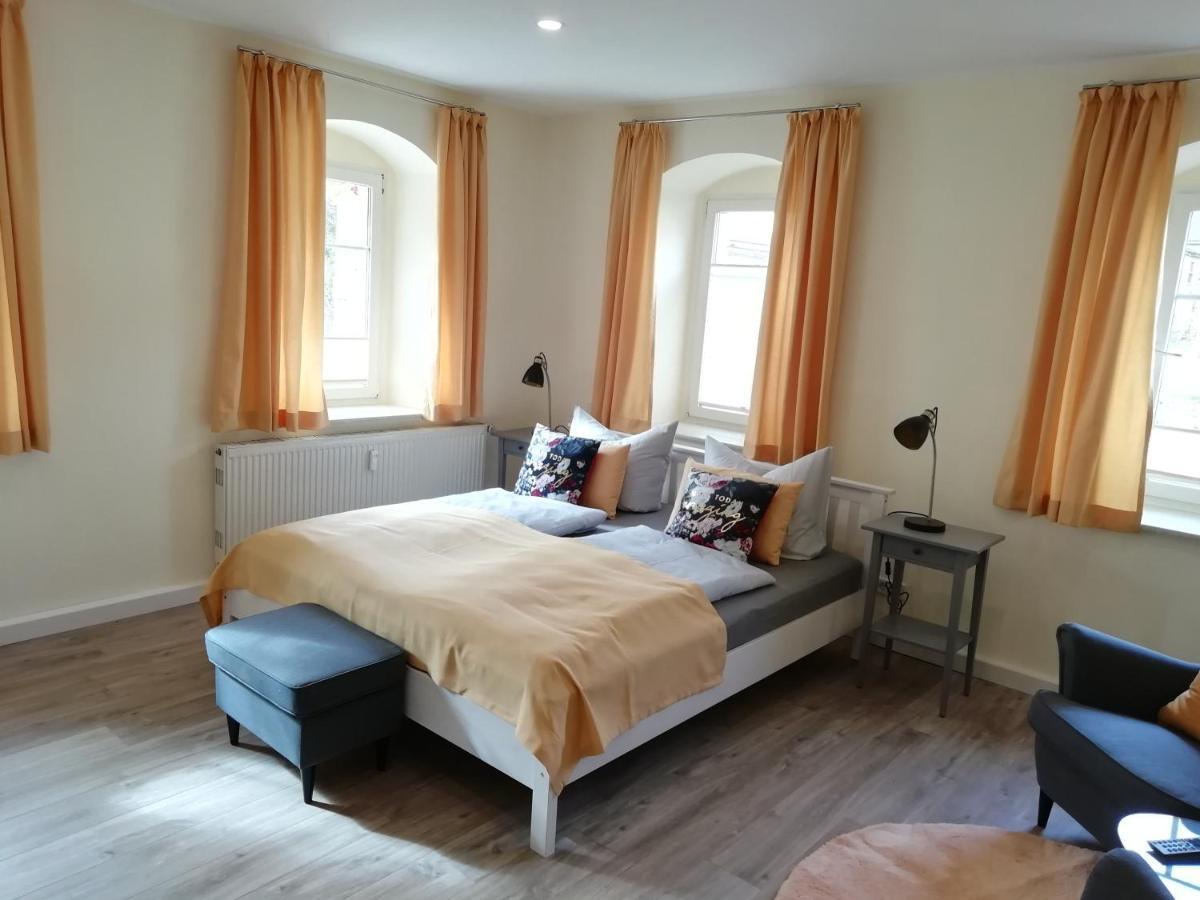 Apartment Gräfe - 3-seiten Hof Mit Großem Garten, Pool&sauna Meißen